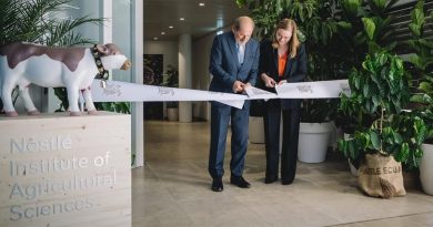 Nestlé executives cut ribbon on new institute