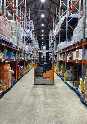 Lift truck  in warehouse